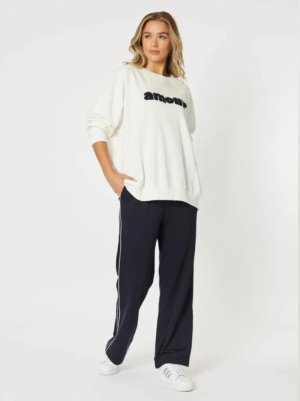 AMOUR SWEATSHIRT