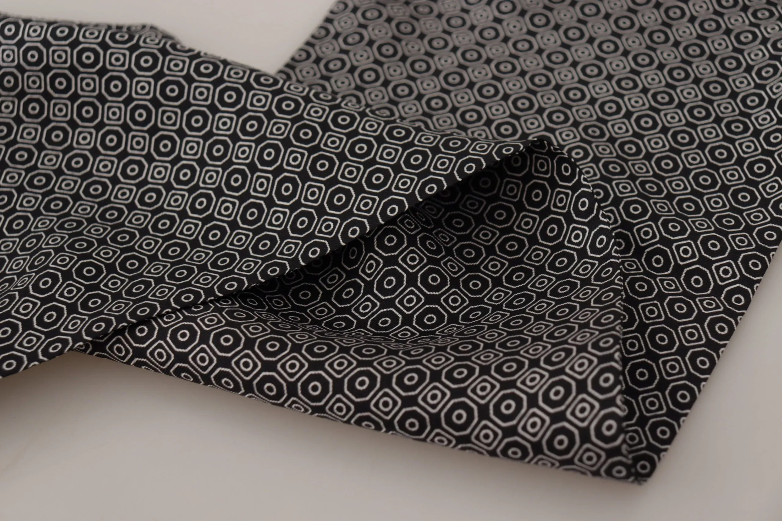 Dolce & Gabbana Elegant Geometric Silk Men's Scarf